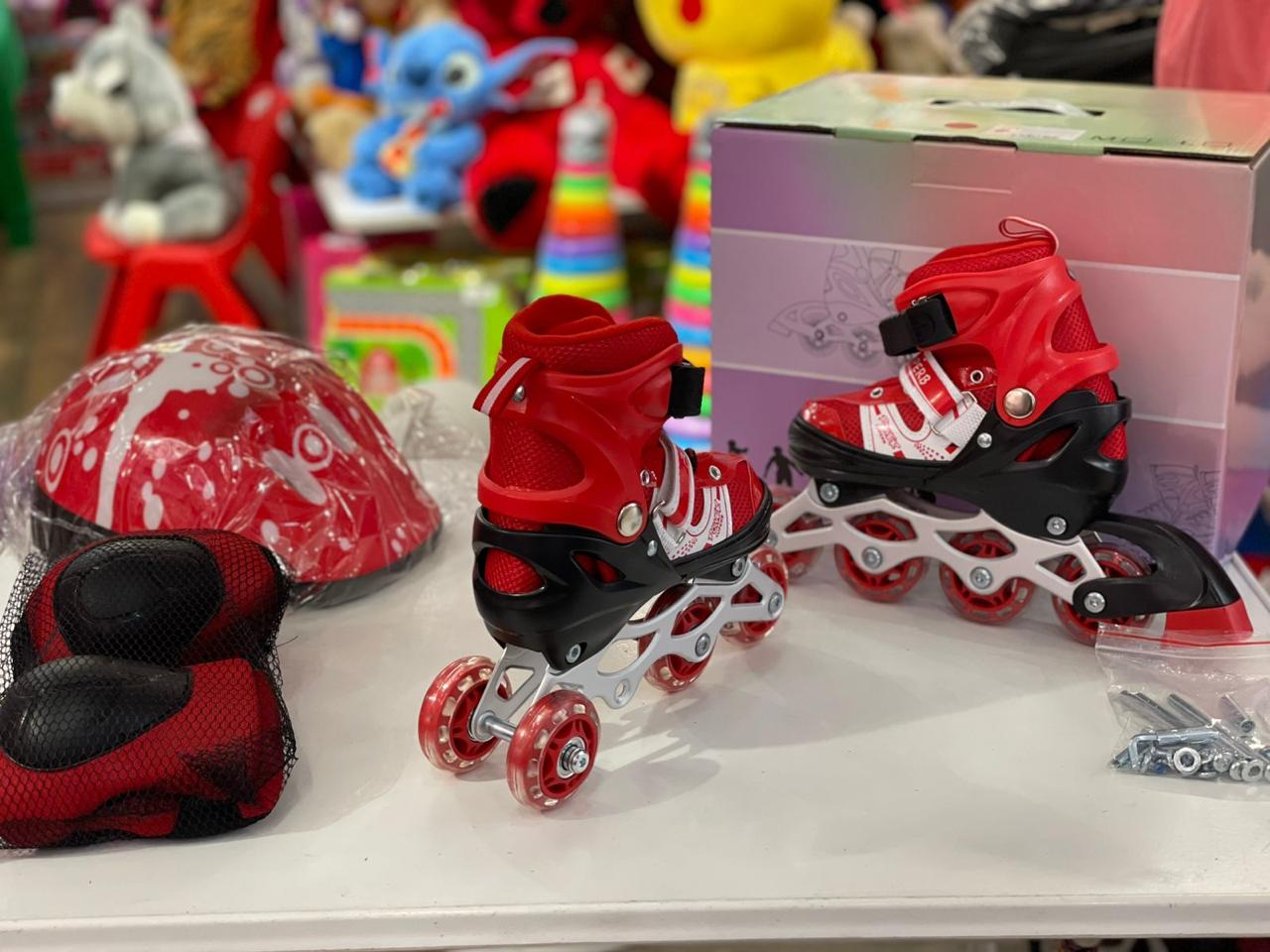 Patins à roulettes 2 en 1 – Roues interchangeables (2 ou 4 roues) – Rouge – Avec casque et protections
